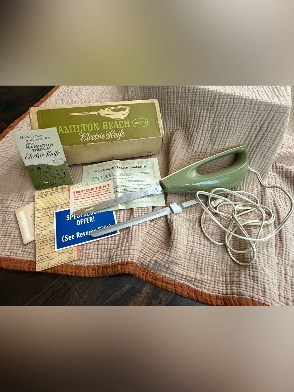Vintage Hamilton Beach Avocado Green Electric Knife